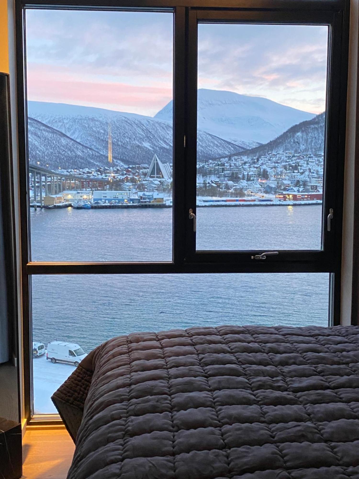 Vindlys Luxury Penthouse Apartment Tromso Exterior photo